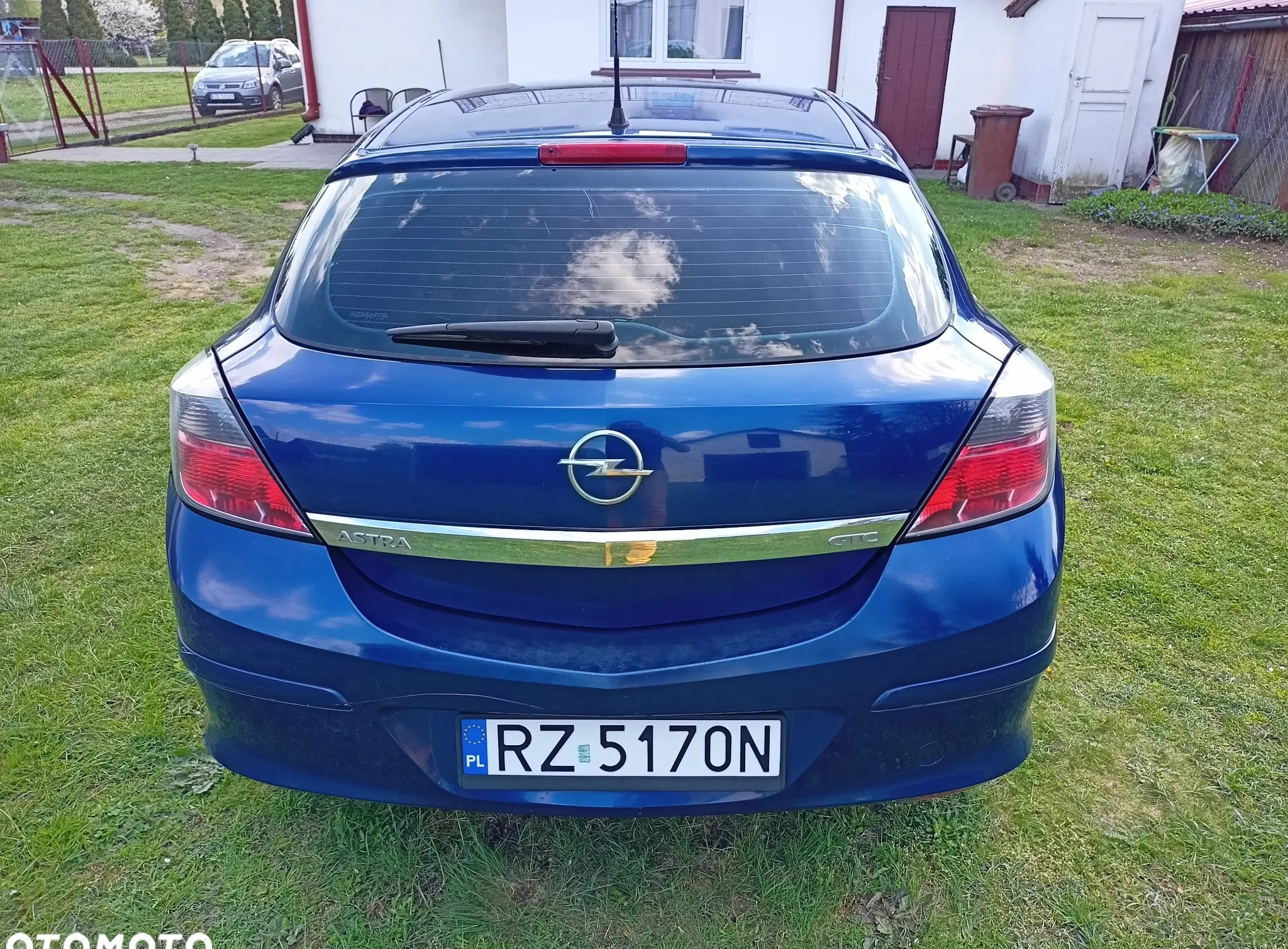 Opel Astra cena 7500 przebieg: 256000, rok produkcji 2005 z Rzeszów małe 301